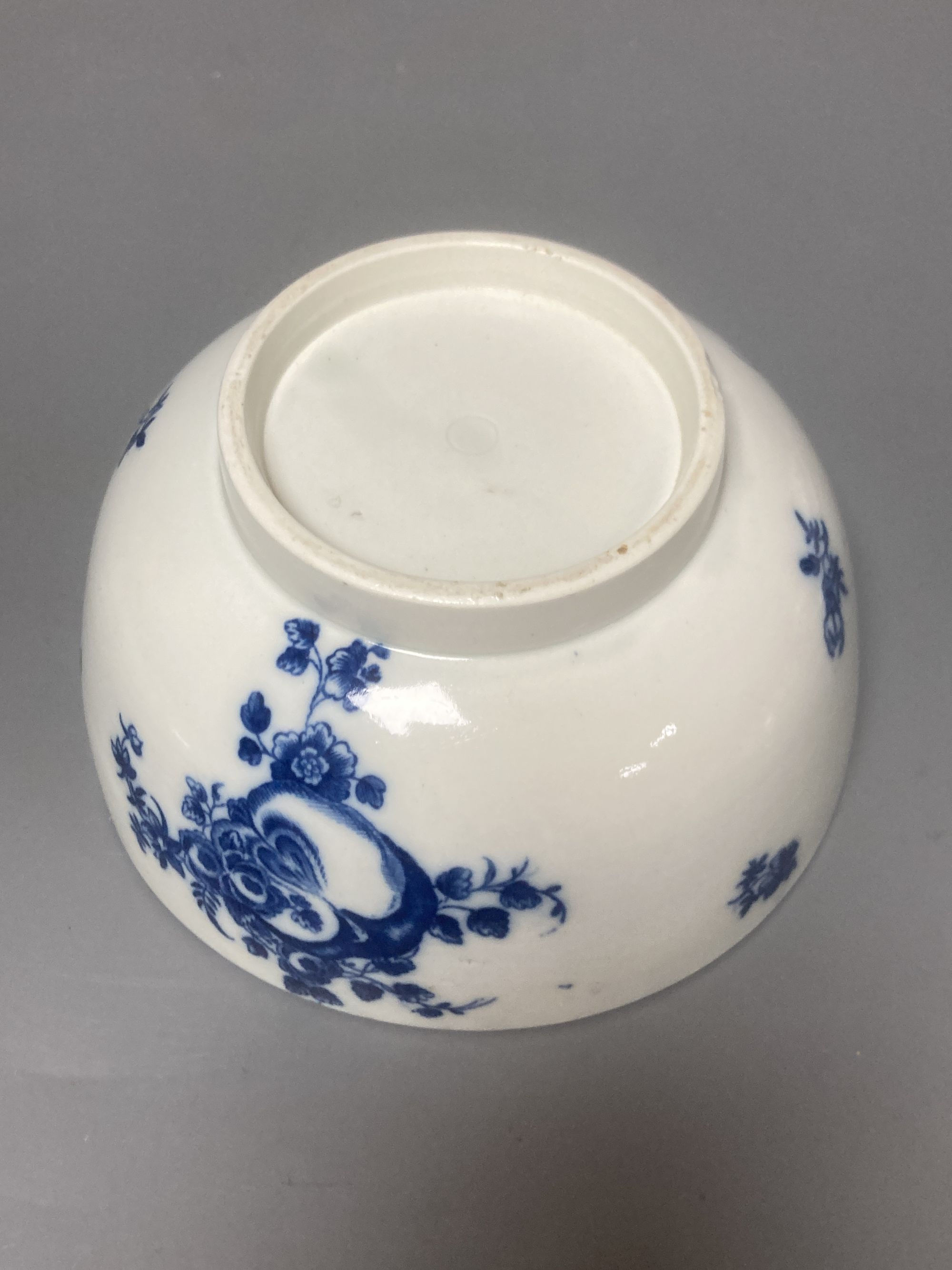 A group of Worcester blue and white ceramics, a Japan pattern cup and a Samson blue and white saucer, tallest 8cm